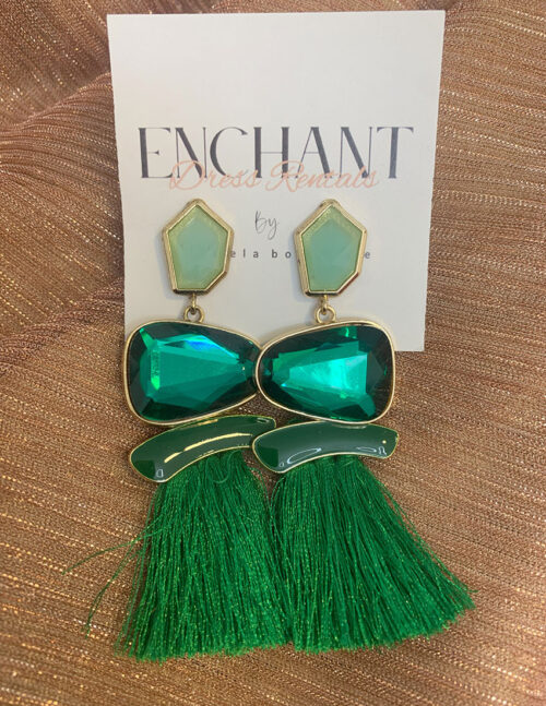 Aretes largos con flecos verdes