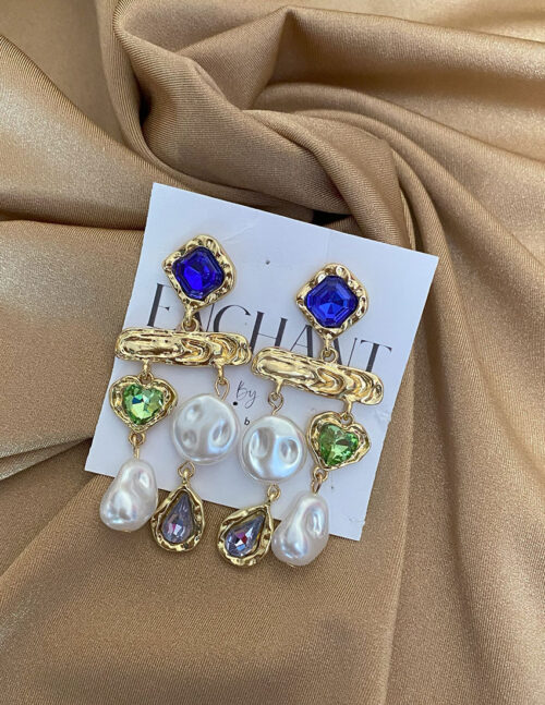 Aretes con corazón y cuentas de cristal colores en imitación perlas