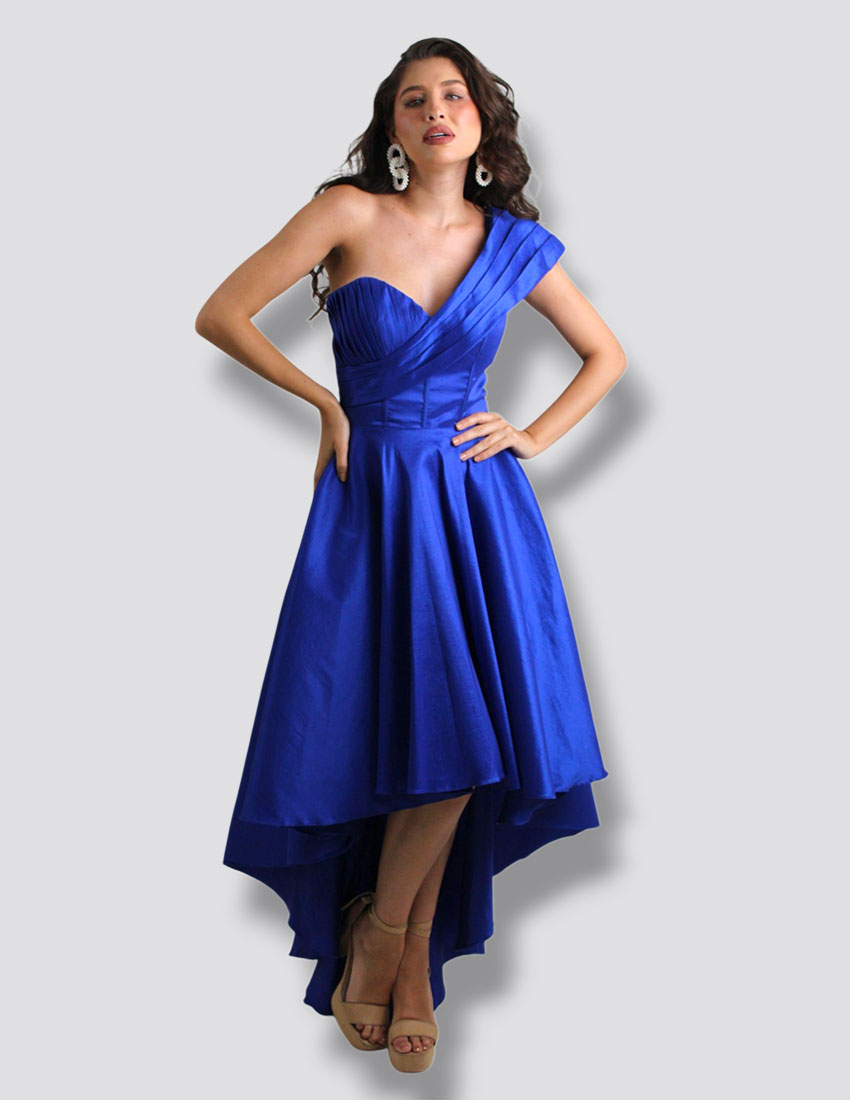Vestido azul rey, en crepe satinado, a un hombro con diseño de corsette y escote de corazón