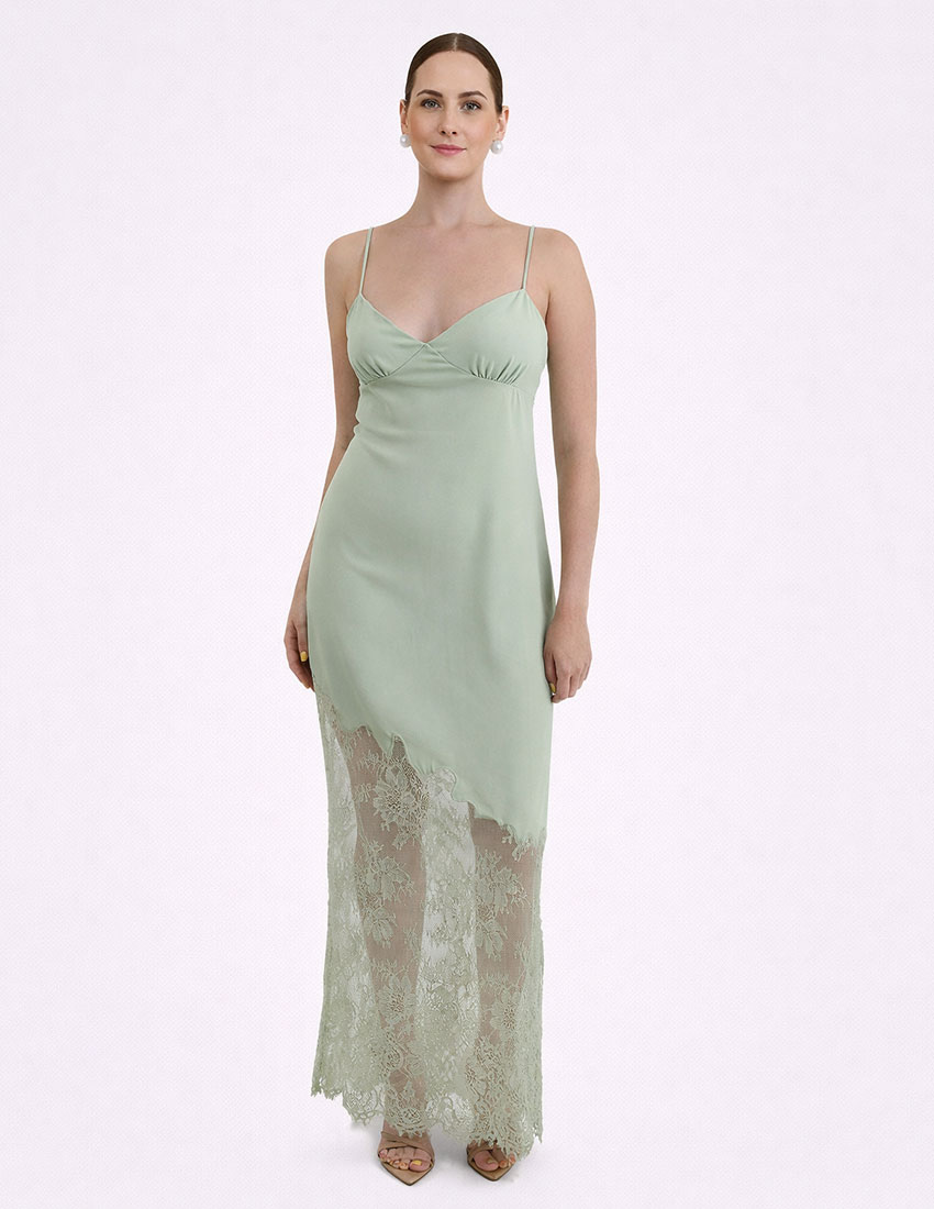 Vestido en satin con encaje verde pistache