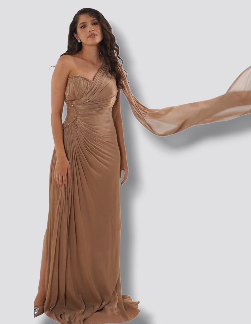 Vestido color oro en gasa, escote asimétrico de un solo hombro y diseño de capa lateral, cuentas de cristal bordadas en cintura