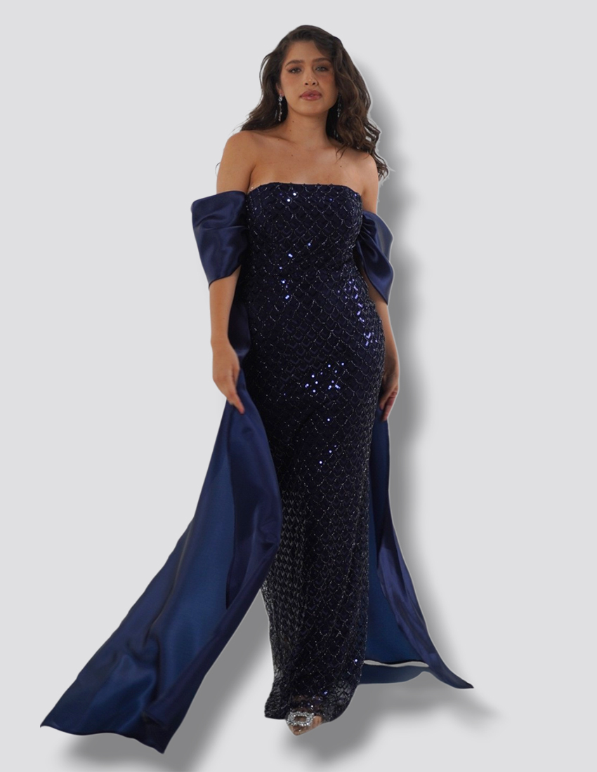 Vestido azul marino, bordado en lentejuela, corte recto, straples, diseño off-the-shoulder en satin